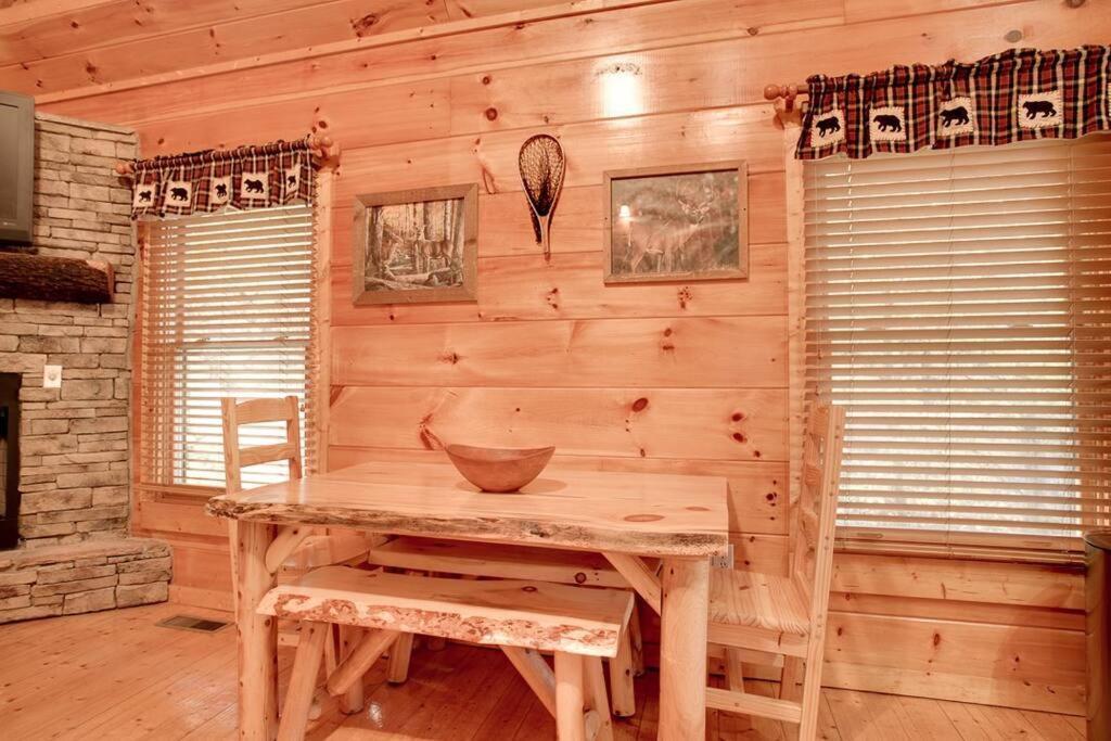 Brave Eagle Cabin Sevierville Rom bilde